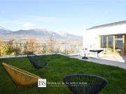 Moderne Villa, Doppelgarage und Panoramablick