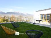 Moderne Villa, Doppelgarage und Panoramablick