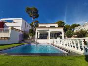 Moderne Villa mit eleganten Details in El Toro 186m² El Toro