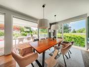 Moderne Villa mit Garten und Pool