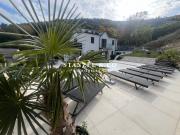 Moderne villa mit traumblick & pool