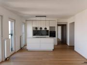 Moderne Wohnung im 33. Stock mit traumhaftem Blick über... Moderne Wohnung im 33. Stock mit traumhaftem Blick über...