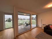 Moderne Wohnung im Neubau mit Balkon und Tiefgaragenplatz