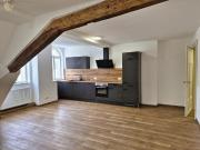 Moderne Wohnung mit Einbauküche und Aufzug frisch...