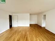 Moderne Wohnung mit großzügiger Terrasse in Hofruhelage...