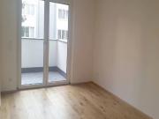 Moderne zentrale 2 Zimmer Wohnung, großer Balkon