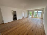 Cityflair & Grünblick: 3 Zi Neubau Erstbezug mit Balkon...
