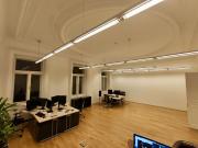 Moderner & stilvoller Arbeitsplatz in hochwertiger...