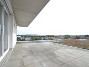 Modernes 3 Zi Penthouse mit Balkon, Terrasse, Stellplatz