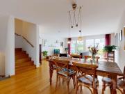 Modernes 5.5 Reihenmittelhaus mit zwei Tiefgaragenplätze...