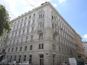 Modernes Altbau Büro mit Parkblick