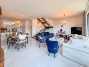 Modernes angrenzendes Haus mit Garten in Agno