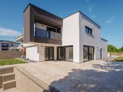 MODERNES DESIGNERHAUS MIT GARTEN & POOL | ERSTBEZUG |...
