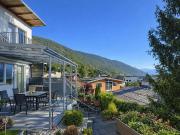 Modernes Eckreihenhaus mit Garten, Terrasse & Garage in...