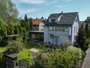 Modernes Einfamilienhaus mit Bio Früchtegarten &...