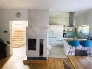 Modernes Einfamilienhaus mit Pool, großer Terrasse &...