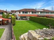 modernes Einfamilienhaus mit zwei Einstellhallenplätzen