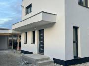 Modernes Fertighaus – Erstbezug mit Stil & Komfort