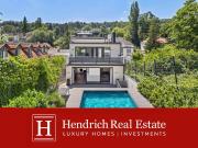 Modernes Haus mit Pool zentral & diskret an Neustifter... Modernes Haus mit Pool zentral & diskret an Neustifter...