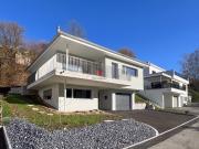 Modernes, helles Bijoux in familiärer Atmosphäre