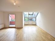 Modernes, helles Single Apartment mit Terrasse zwischen...