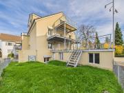 Modernes Mehrgenerationenhaus mit drei separaten...