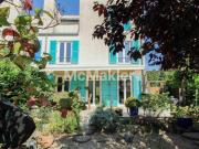 Modernes Reiheneckhaus mit Luft Wärmepumpe in Berlin...