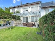 Modernes Reihenhaus mit Garten, Wärmepumpe und...