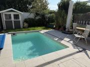 Modernes Reihenhaus, möbliert mit Pool und E Stellplatz