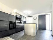 Modernes Reihenmittelhaus mit Garage in ruhiger...