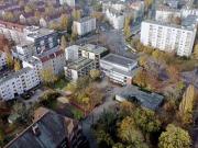 MODERNES UND URBANES WOHNEN IM 5. STOCK MODERNES UND URBANES WOHNEN IM 5. STOCK