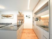 Modernes Wohnen in Leombach mit Pool und Doppelgarage