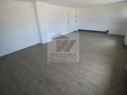 Modernes Wohnen mit Balkon und großem Wohnzimmer in... Modernes Wohnen mit Balkon und großem Wohnzimmer in...