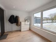 MODERNES ZUHAUSE IN GEPFLEGTEM ZUSTAND