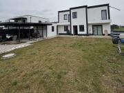 Modernes Zweifamilienhaus in Wels/ Unterhart