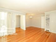 Modernised Single Level Unit With Stylish Features