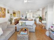 Modernised Two Bedroom Apartment with Lift Access, Pool...