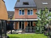 MODERNISIERT & GENÜGEND PLATZ IN RUHIGER WOHNLAGE