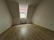 Modernisierte 2,5 Zimmer Dachgeschosswohnung – hell, gut...