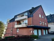 Modernisierte 2,5 Zimmer Etagenwohnung mit Balkon in...