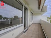 Modernisierte 2 Zimmer Wohnung im 5. OG mit großer Loggia