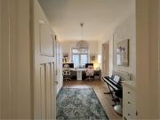 Modernisierte 3 Zimmer Altbau Wohnung mit Balkon in...