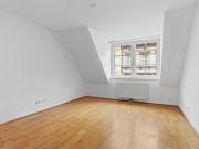 Modernisierte 3 Zimmer Dachgeschosswohnung mit Lift in...