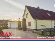 Modernisierte Doppelhaushälfte mit PV Anlage in der...