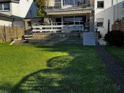 Modernisierte Doppelhaushälfte mit zwei Wohneinheiten...