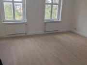 Modernisierte Wohnung mit Einbauküche und riesigen Balkon!