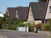 Modernisiertes Einfamilienhaus mit Garage