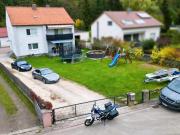 Modernisiertes Einfamilienhaus mit großem Grundstück