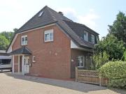 Modernisiertes Einfamilienhaus mit möglichen Büroräumen...