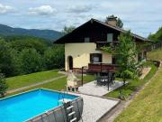 Modernisiertes Einfamilienhaus mit Pool in einzigartiger...